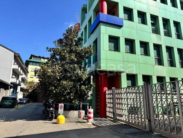 Affittasi bilocale a Milano, Bocconi