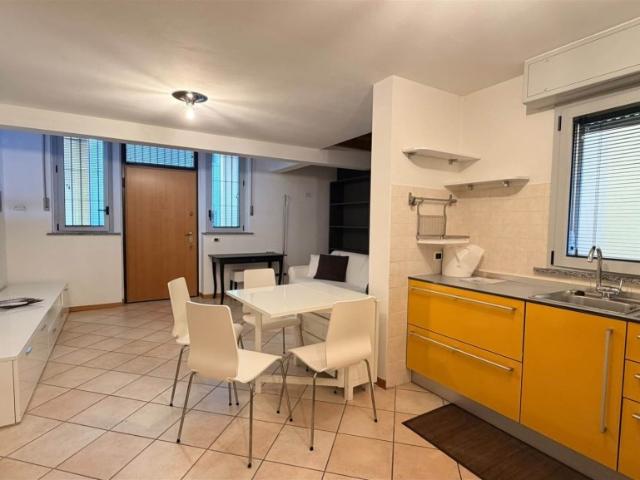 Affittasi bilocale a Milano, Gorla