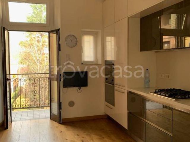 Affittasi bilocale a Milano, Farini