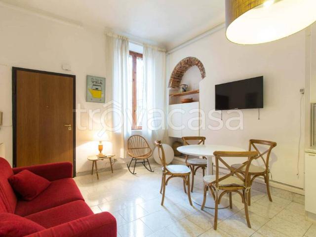Affittasi bilocale a Milano via Vigevano, Navigli Darsena
