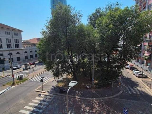 Affittasi bilocale a Milano viale Isonzo, 28, Porta Romana Medaglie d'Oro