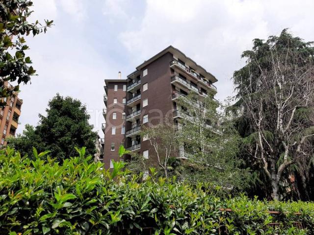 Affittasi bilocale a Milano viale Legioni Romane, 38, Bande Nere