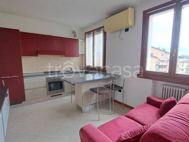 Affittasi bilocale a Parma via Lombardia, San Leonardo