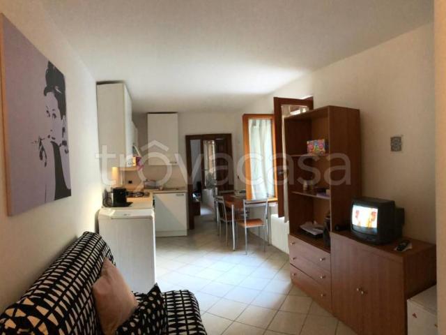 Affittasi bilocale a Piacenza via Giuseppe Garibaldi, Centro città