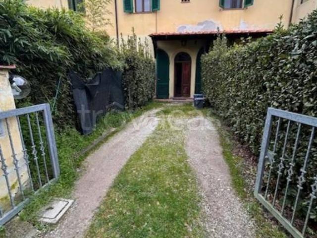 Affittasi bilocale a Pontedera via del Rio, Il Romito