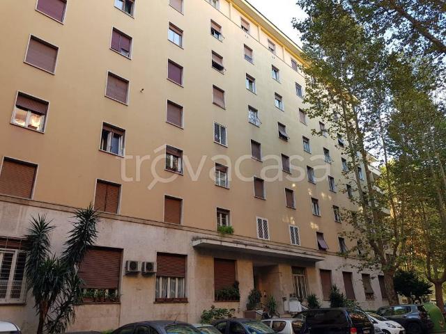 Affittasi bilocale a Roma via Valdinievole, Città Giardino