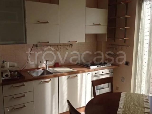 Affittasi bilocale a Roma via Fiumedinisi, Borghesiana