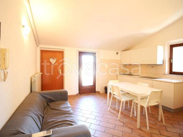 Affittasi bilocale a Santa Maria a Monte piazza della Vittoria, 35