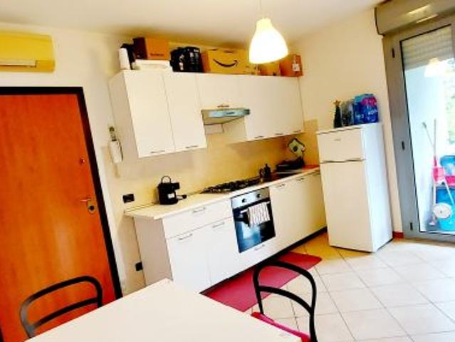 AFFITTASI BILOCALE DA AGOSTO ZONA SAN LAZZARO VIA PARIGI