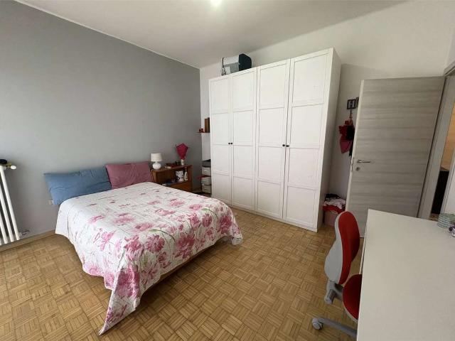 AFFITTASI IN VIA MATTEOTTI STANZE