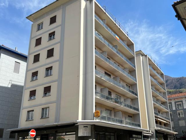 AFFITTASI LUMINOSO APPARTAMENTO DI 2.5 LOCALI – BELLINZONA CENTRO