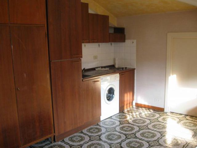 affittasi monolocale zona eur mezzocammino