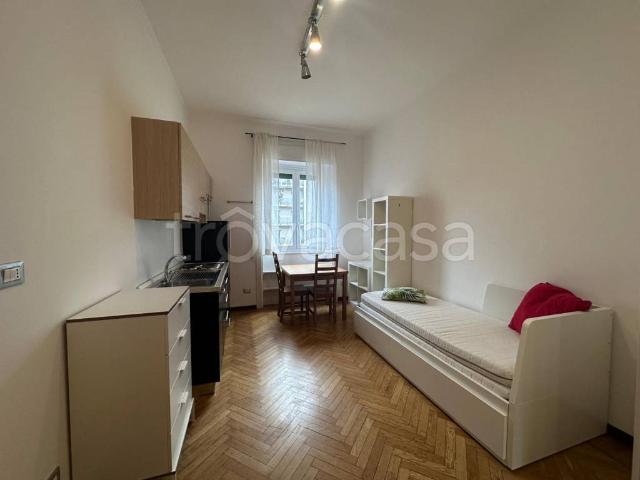 Affittasi monolocale a Milano via Curtatone, 25, Quadronno Crocetta