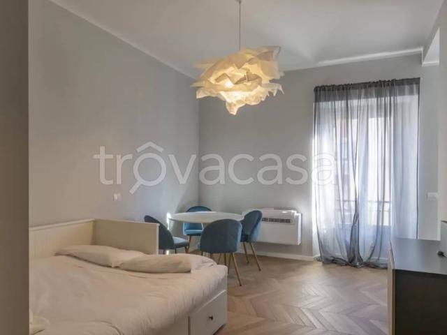 Affittasi monolocale a Milano via Curtatone 4, Quadronno Crocetta
