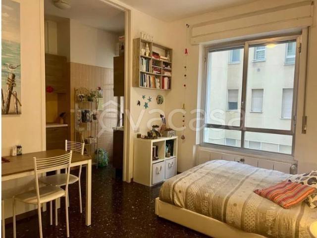 Affittasi monolocale a Milano, Cenisio