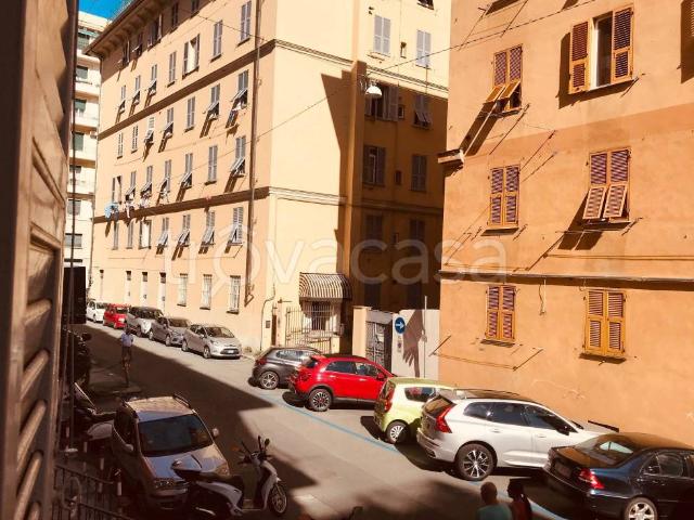 Affittasi monolocale a Genova via Marcello Staglieno, Foce