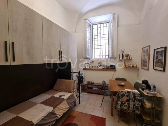 Affittasi monolocale a Pavia, Centro Storico