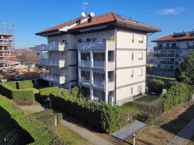 Affittasi monolocale a Rho via Umberto Pellegrini, 5