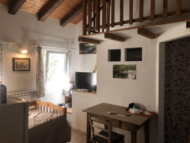 Affittasi monolocale in casa country