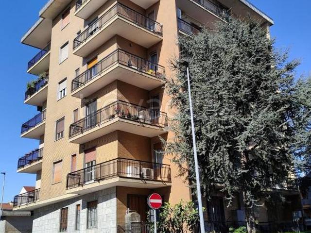 Affittasi mansarda a Nichelino via Nazario Sauro, 28