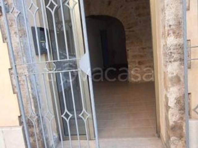 Affittasi stabile/palazzo ad Alcamo