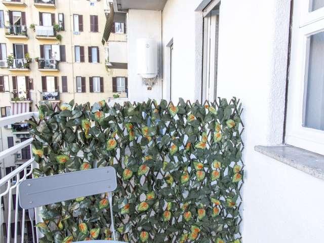 Affittasi stanza in appartamento con 3 camere a Marconi, Roma