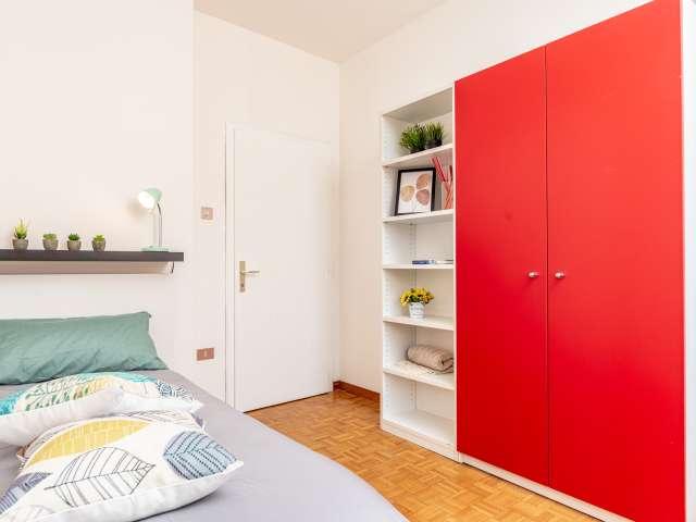 Affittasi stanza in appartamento con 5 camere da letto a Centro, Trento