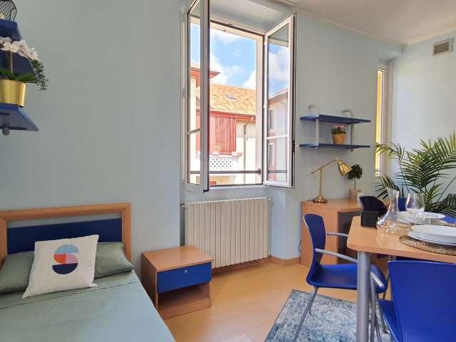 Affittasi posto letto in monolocale, Milano