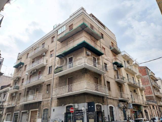 Affittasi quadrilocale a Catania via Cagliari, 17, Province Veneto
