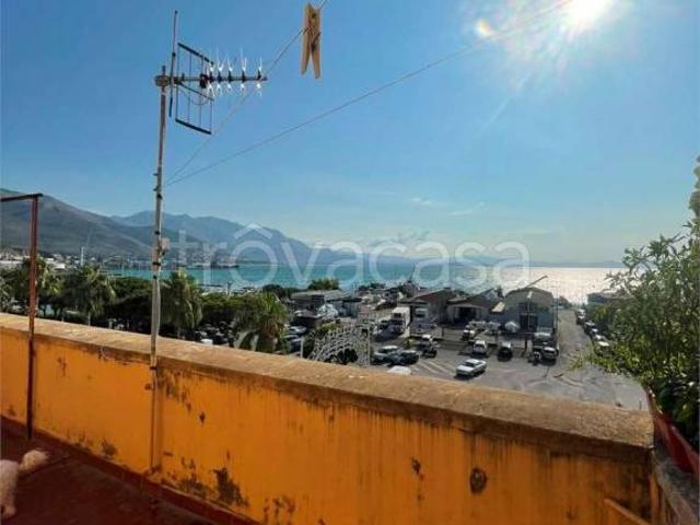 Affittasi quadrilocale a Gaeta