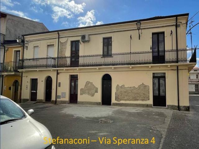 Affittasi quadrilocale a Stefanaconi via Speranza, 4