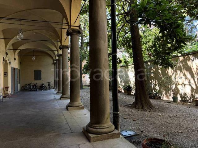 Affittasi quadrilocale a Reggio nell'Emilia via Toschi, Centro Storico