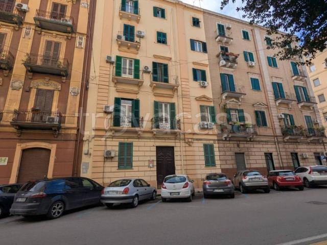 Affittasi quadrilocale a Taranto corso Umberto, 158, Borgo