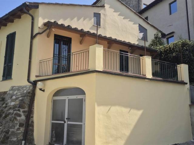 Affittasi rustico/casale/corte a Firenze, Oltrarno