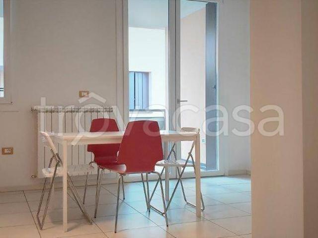 Affittasi trilocale a Bologna via Donato Creti, Bolognina
