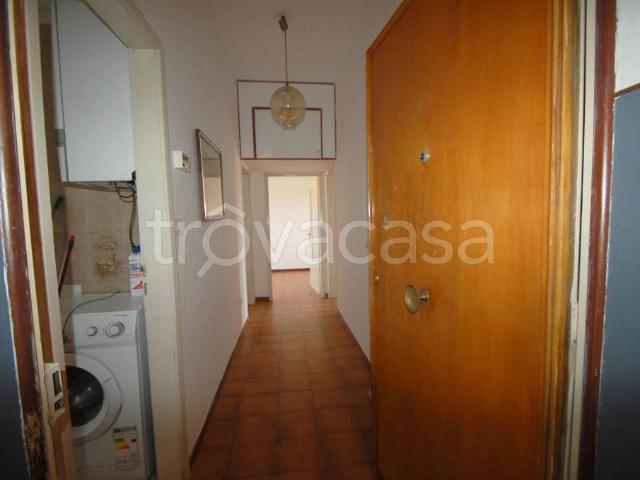 Affittasi trilocale a Ferrara via Verona, Pontelagoscuro