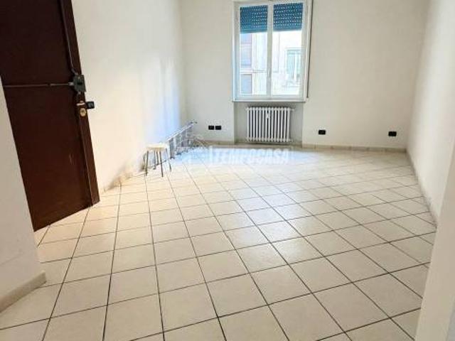 Affittasi trilocale a Mantova via Virgilio 4, Centro