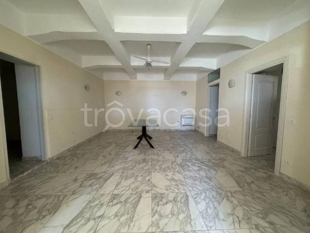 Affittasi trilocale a Messina viale Italia, 149, Viale Italia Montepiselli