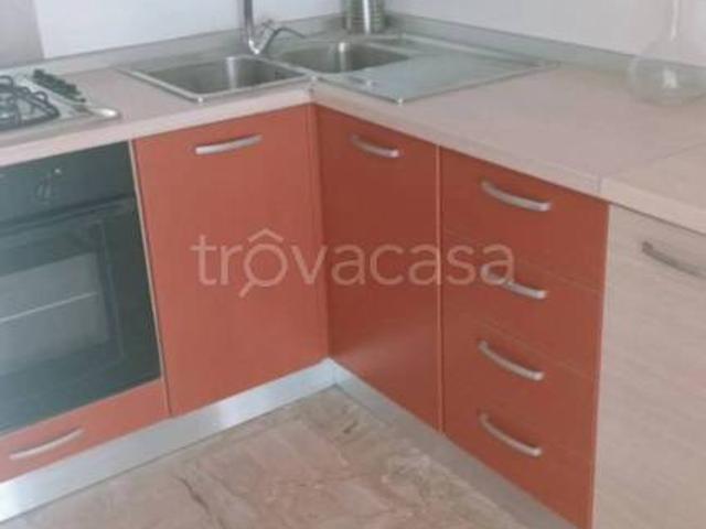 Affittasi trilocale a Milano, Pasteur