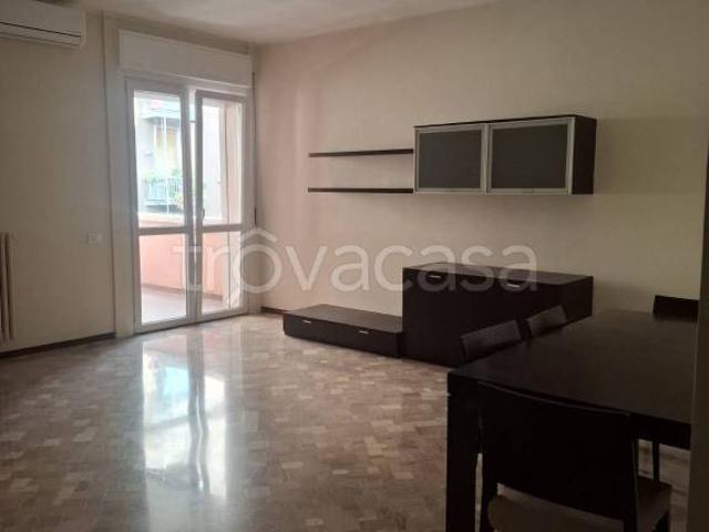 Affittasi trilocale a Milano, Prato Centenaro