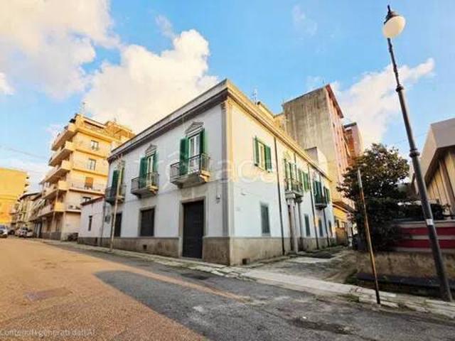 Affittasi trilocale a Villa San Giovanni
