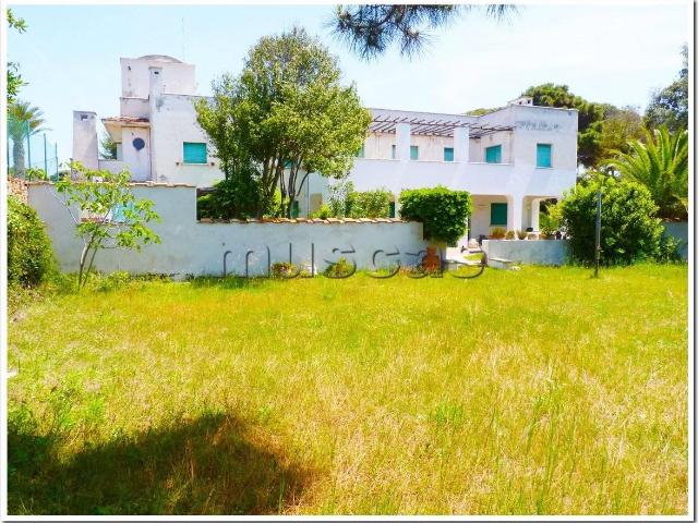 Affittasi Villa, A49 – APPARTAMENTO P.T. IN VILLA VICINO MARE stagionestiva Annunci Fiumicino, Frazione Fregene Rif.646395