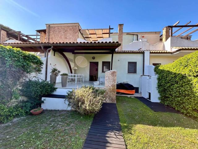 Affittasi Villa, AFFITTASI VILLINO FREGENE Annunci Fiumicino, Frazione Fregene Rif.631122