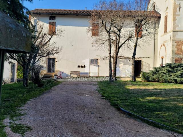 AFFITTASI VILLA IN COLLINA a soli 15 minuti dal centro storico di Vicenza