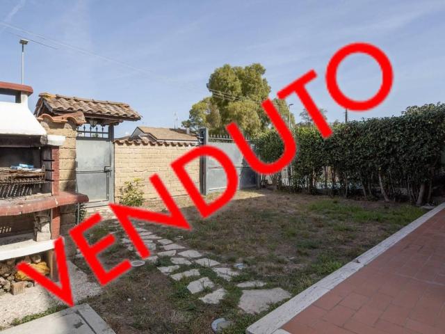 Affittasi Villa, OSTIA ANTICA,DELIZIOSA VILLA CON GIARDINO IN QUADRIFAMILIARE Annunci Roma, Frazione Ostia Antica Rif.630682