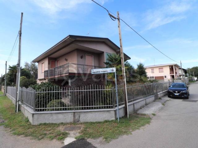 Affittasi villa singola a Magnago