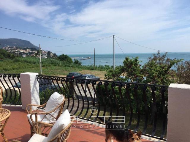Affittasi villa singola a Numana viale mare verde, Marcelli