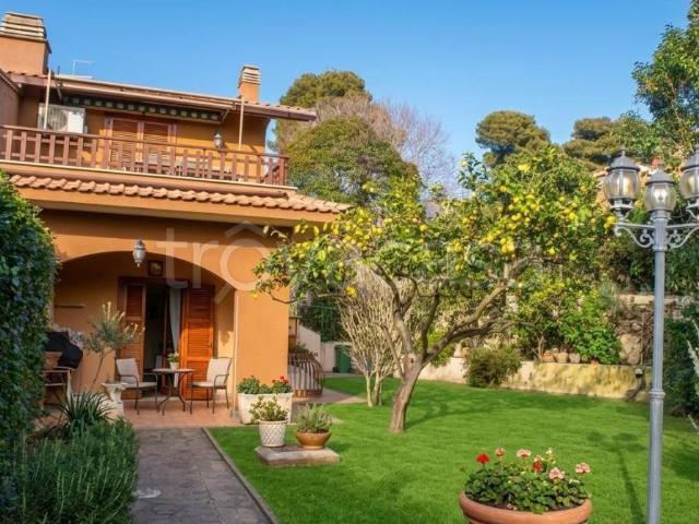 Affittasi villa singola a Ladispoli via dell'Acquario