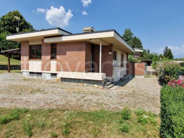 Affittasi villa singola a Stresa