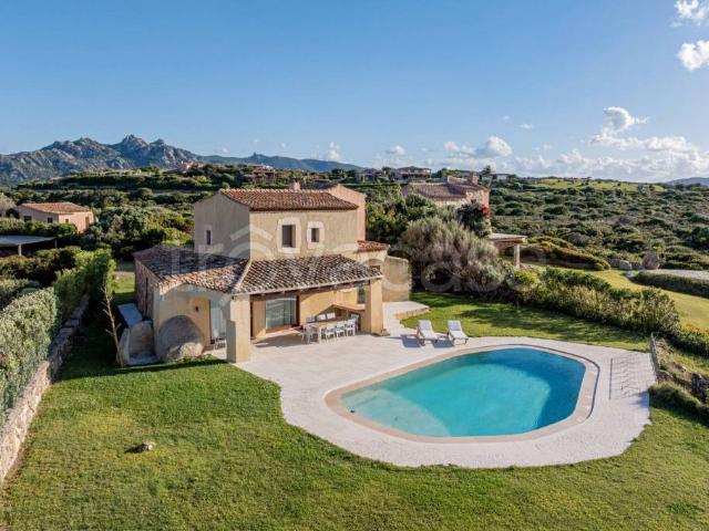 Affittasi villa singola ad Arzachena